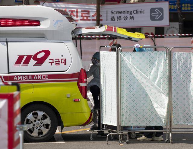 韩国医生“辞职潮”难解 协商机制因分歧停摆