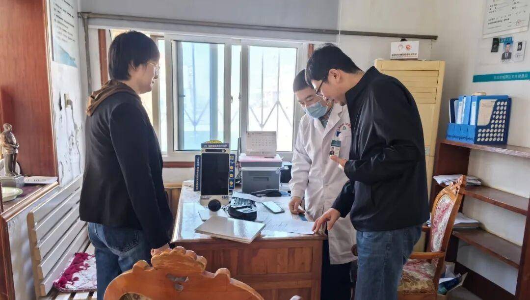 “大医院专家来了，我们在社区看病，也更放心了”