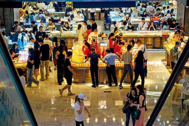 疯狂的黄金“赌徒”，藏身深圳水贝